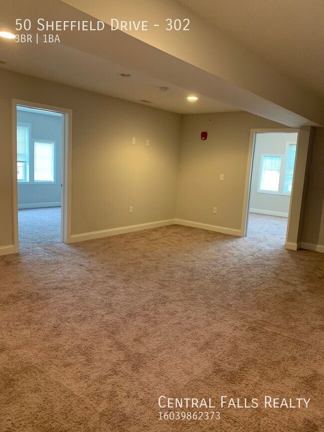 Building Photo - 3 BR - South Dover - Available Now