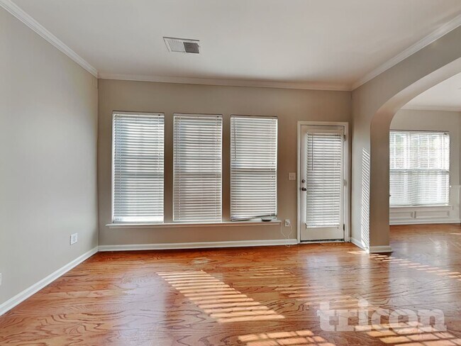 Foto del edificio - 1711 Crabapple Tree Ln