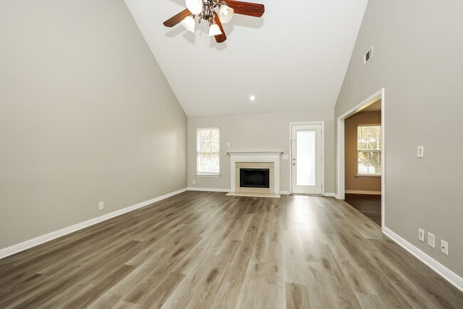 Building Photo - 151 Mary Joe Martin Dr