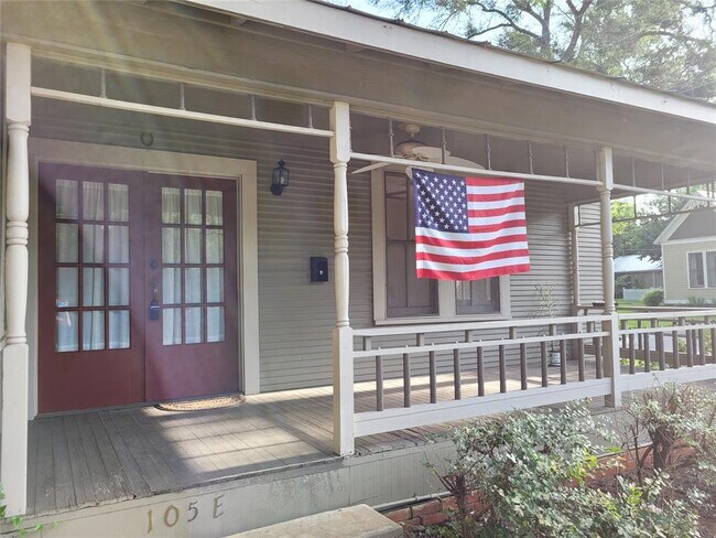 Building Photo - 105 E Germania St