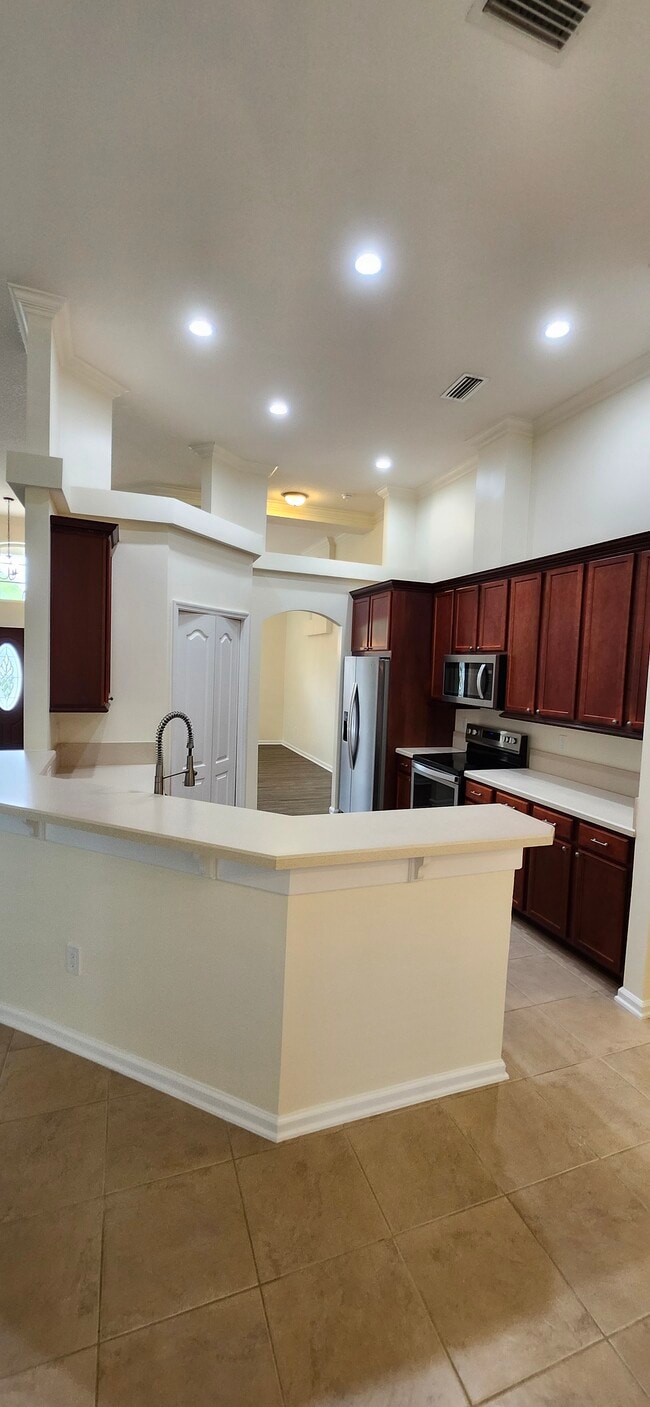 Building Photo - 3774 Bedford Dr