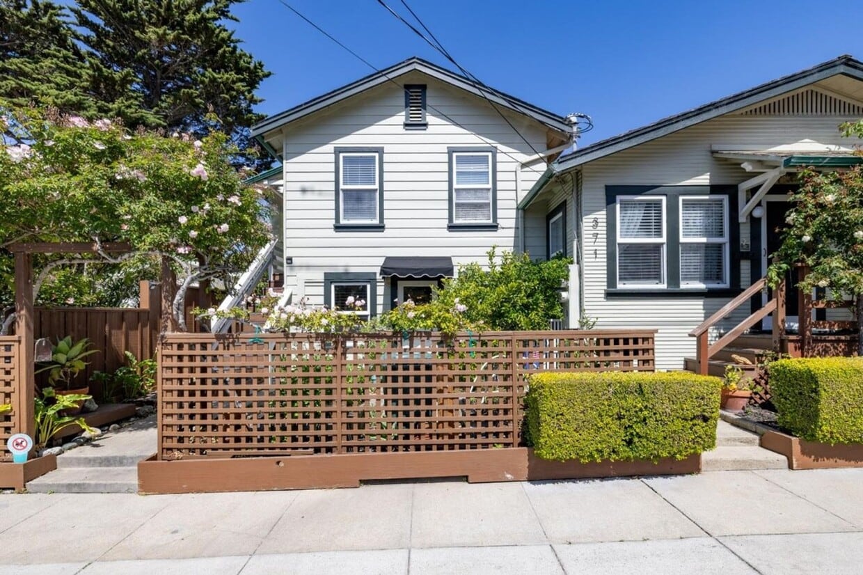 Primary Photo - 357 Park Ave