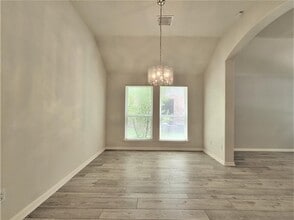 Building Photo - 13910 White Oak Glen Ct