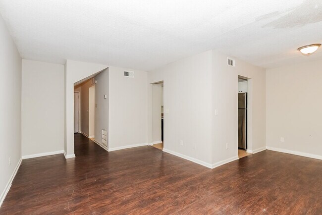 Foto del edificio - 3419 Cobbs Ferry Dr