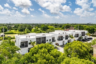 Building Photo - Pearl at Pompano Beach