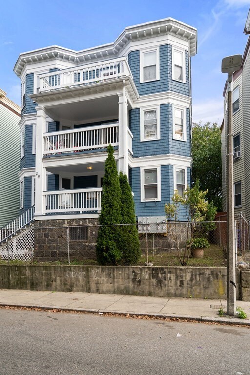 Building Photo - 28 Monadnock St