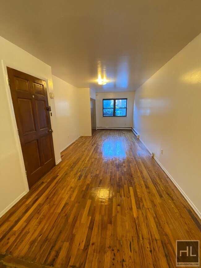 Foto del edificio - 31-60-60 29th St