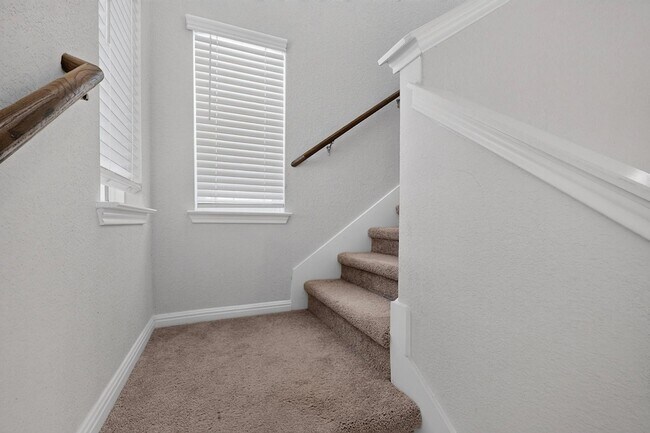 Building Photo - 6317 Marsh Ln
