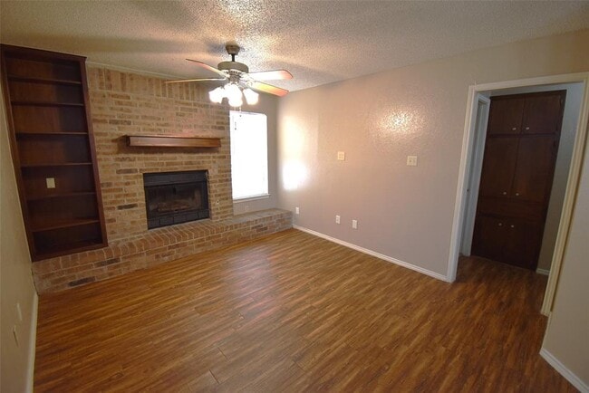 Building Photo - 1802 Rawhide Loop