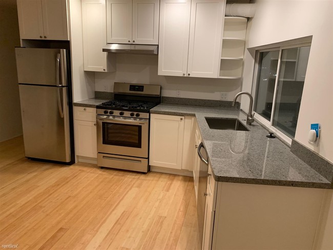 Building Photo - 1 br, 1 bath Apartment - 918 Kansas St B B