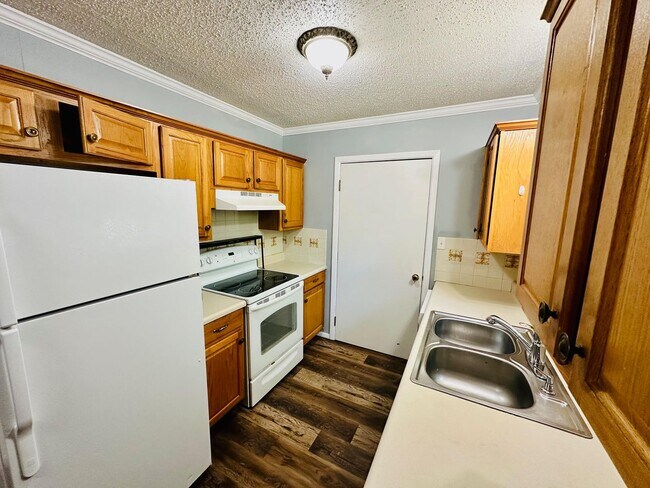Foto del edificio - 414 Newcomb Cove