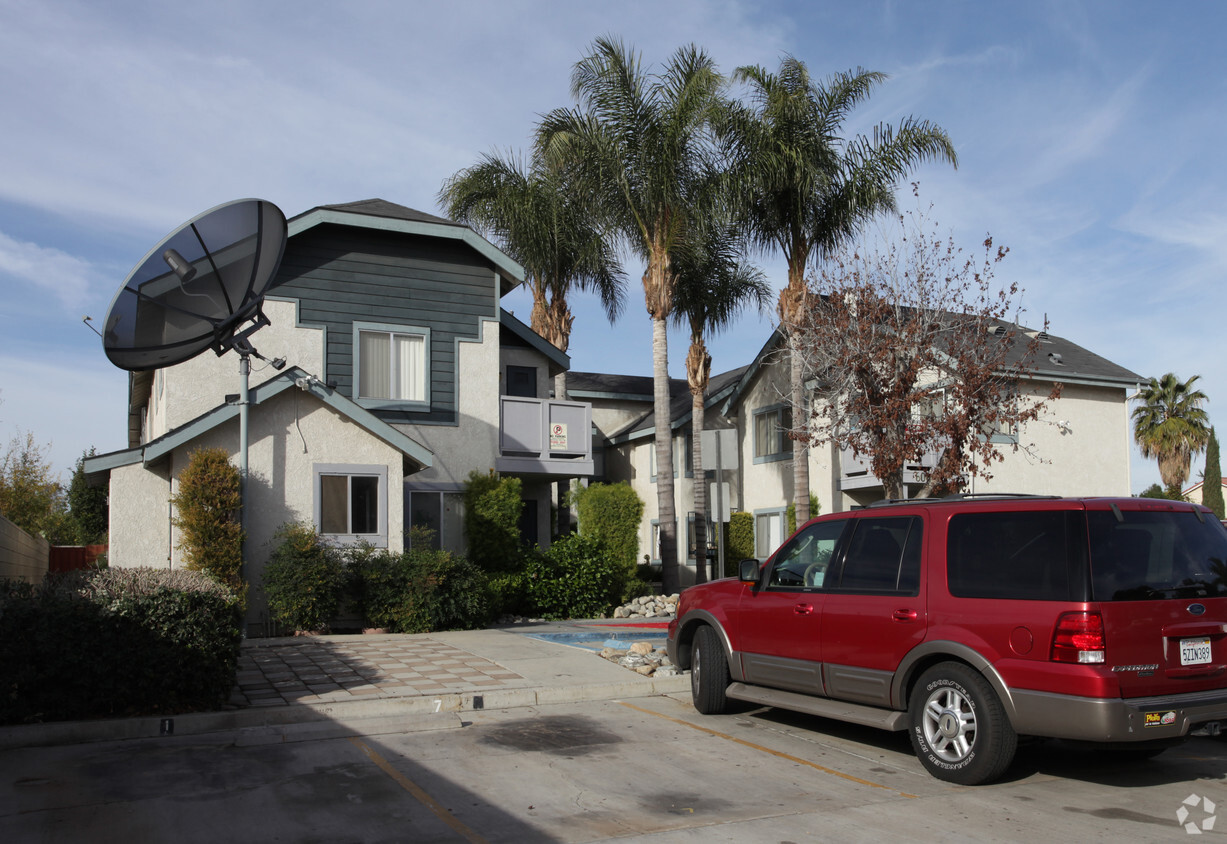 Foto del edificio - 6066 Crest Ave