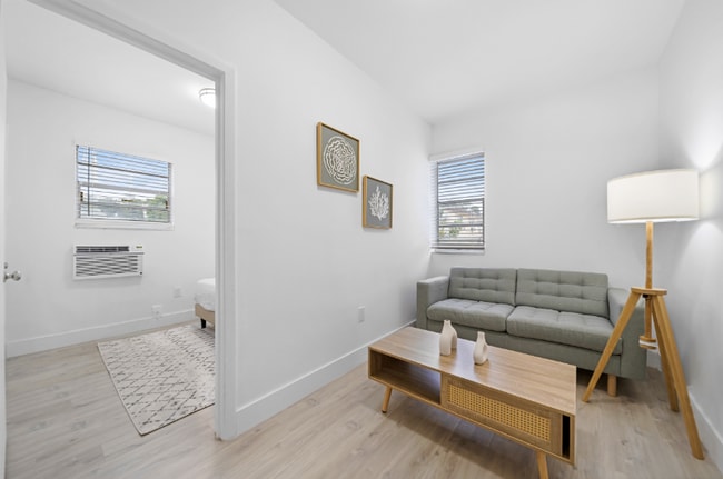 Photo - 1029 SW 5th St Apartment