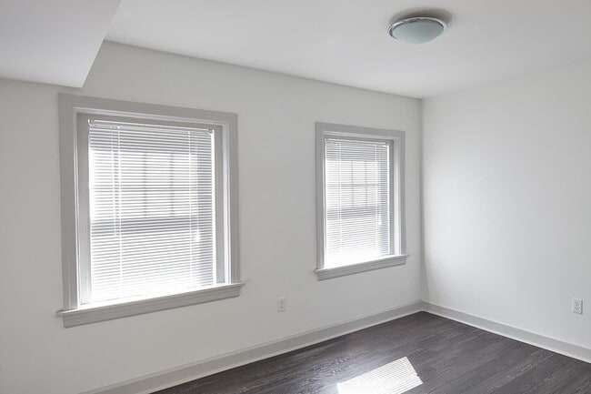 Interior Photo - The Newbern