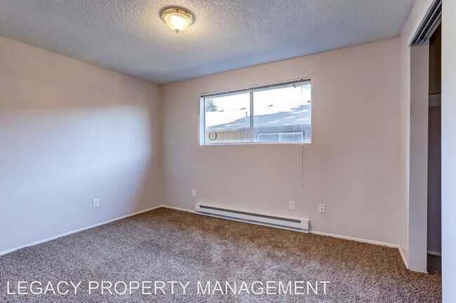 Building Photo - 2615-2631 SE 111th Ave