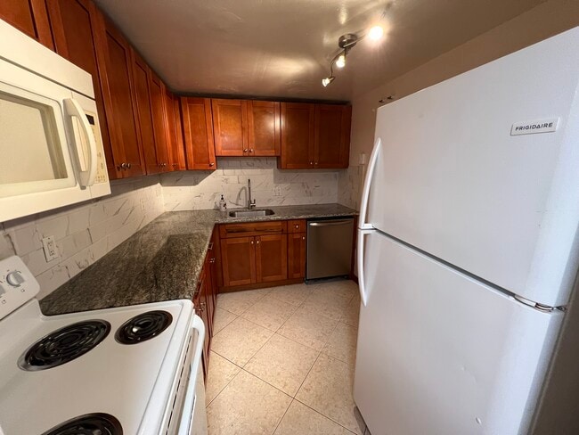 Foto del edificio - 7745 SW 86th St