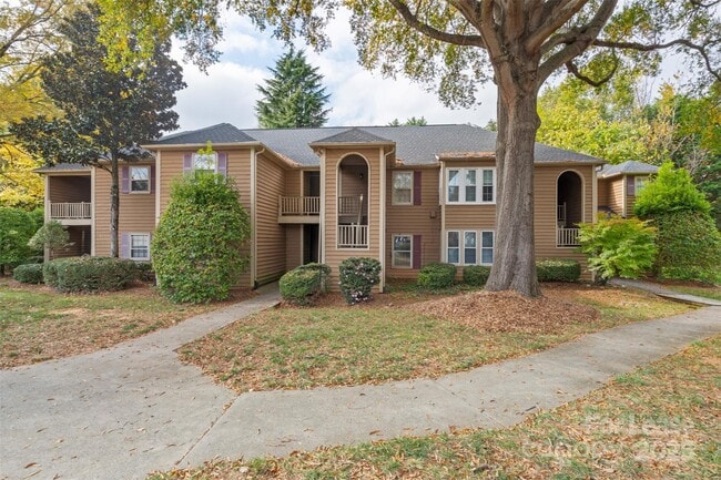 Building Photo - 3220 Selwyn Farms Ln