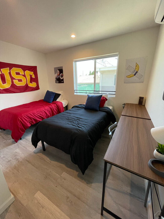 Shared room in 5 bed cottage - The Hive On Ellendale USC Student Housing