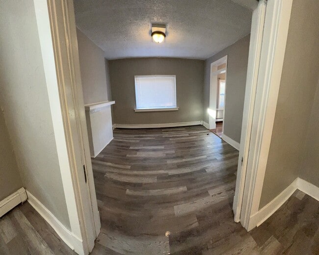 Building Photo - 401 Carothers Ave