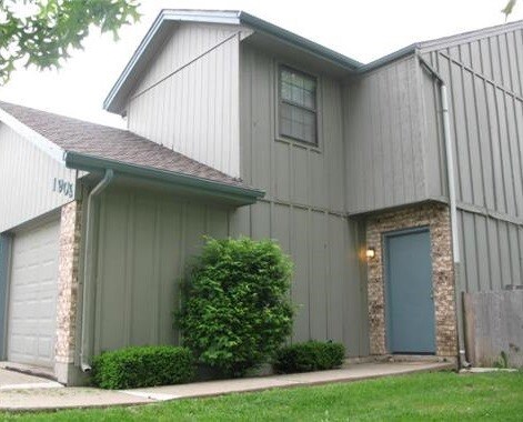 Building Photo - Elgin Park Townhome