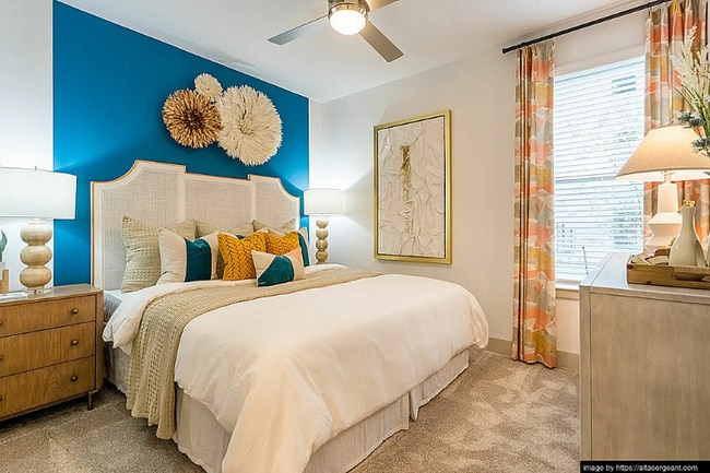 Foto del edificio - 650 Sgt Ed Holcomb Blvd N