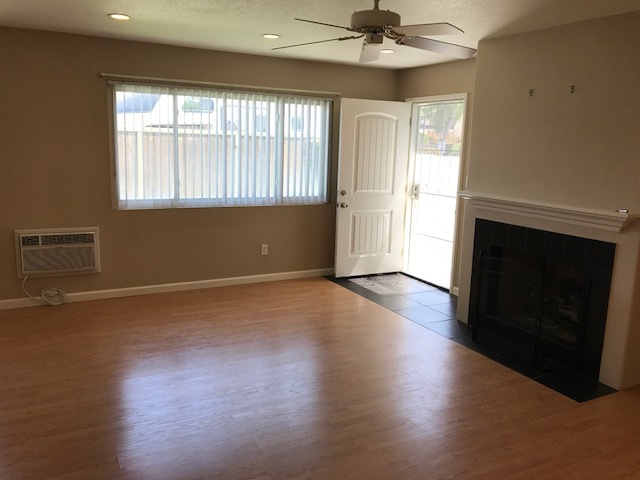 Foto del edificio - 5841 Belgrave Ave