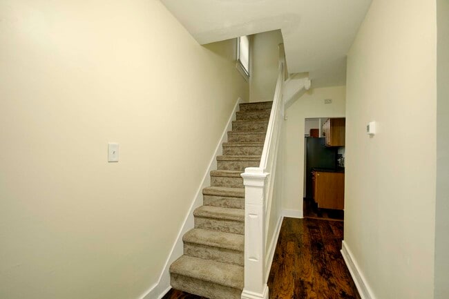 Foto del edificio - 525 Eaton St