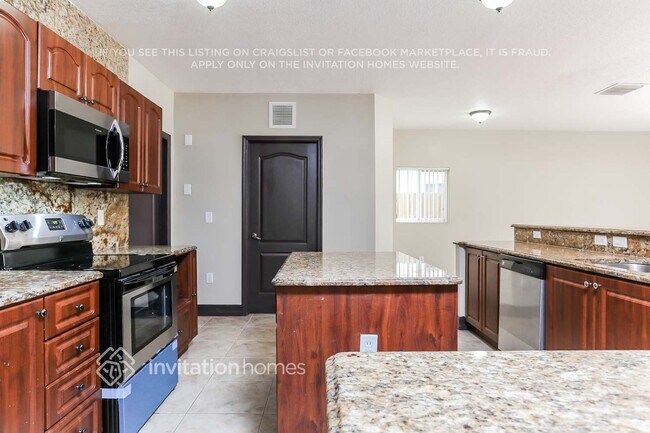 Foto del edificio - 15650 SW 13th Terrace