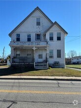 Building Photo - 220 Main Rd