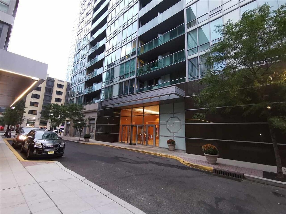 1 Shore Ln Unit 1602, Jersey City, NJ 07310 Condo for Rent in Jersey