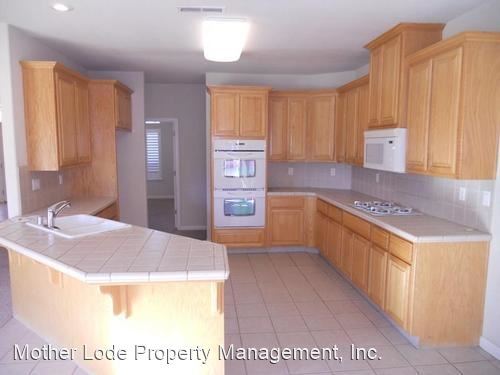 Building Photo - 3 br, 2.5 bath House - 19609 Pine Rd.