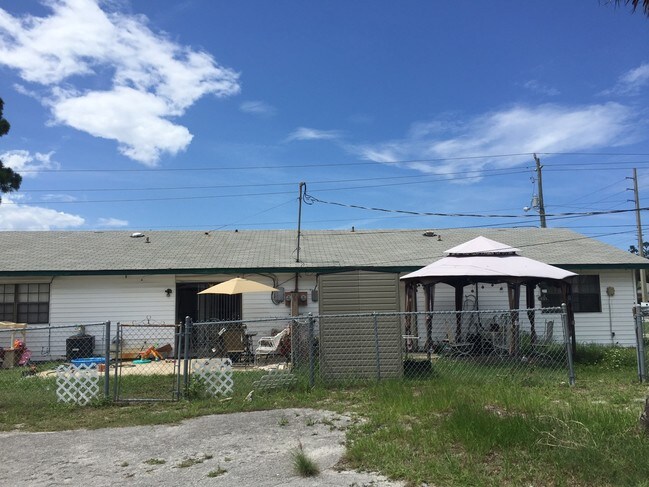Back yard of each unit - 524-536 Taylor Rd