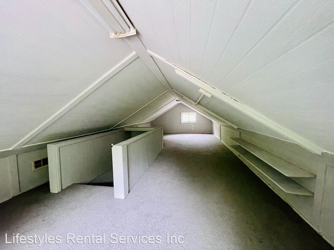 Building Photo - 3 br, 1 bath House - 856 W Palm Ave