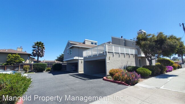 Building Photo - 245 Hillcrest Ave