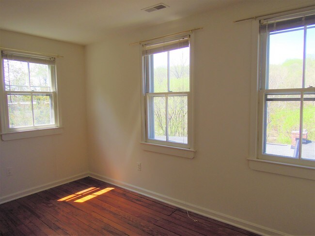 Building Photo - 763 Oella Ave