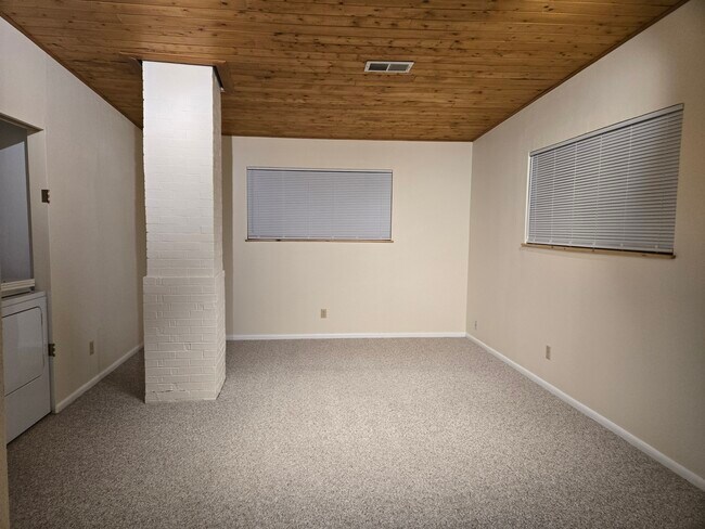 Sala de estar - 4555 Ridgeway Dr