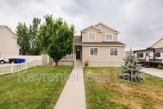 Building Photo - 1348 E Hawk Way