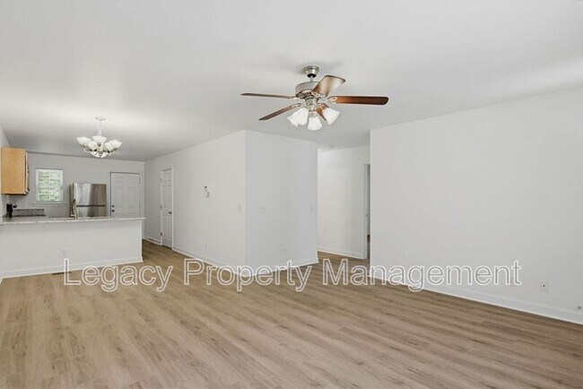 Foto del edificio - 1352 Snow Ct