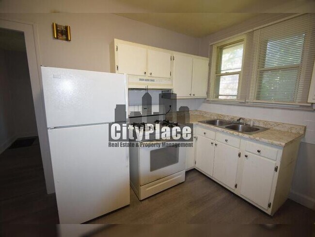 Foto del edificio - 1465 W 34th St