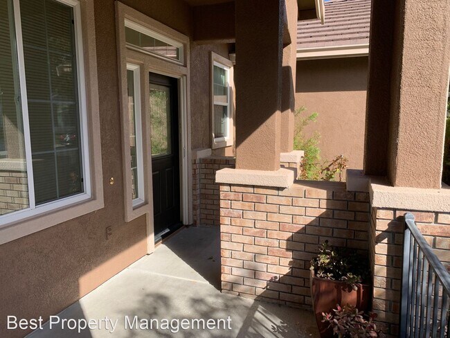 Foto del edificio - 2 br, 2 bath House - 563 Quindell Way
