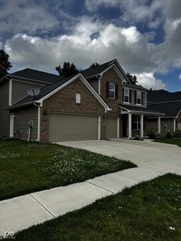 Foto del edificio - 5354 Lavender Dr