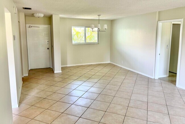 Foto del edificio - 421 S Lakeside Dr