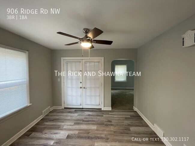 Building Photo - Three bedroom one bathroom home for rent