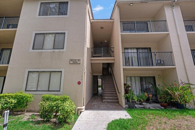 Foto del edificio - 9166 W Atlantic Blvd