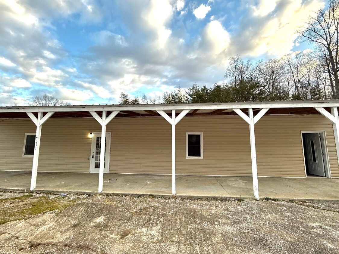 Primary Photo - Four Bedroom Apartment in Corbin, KY