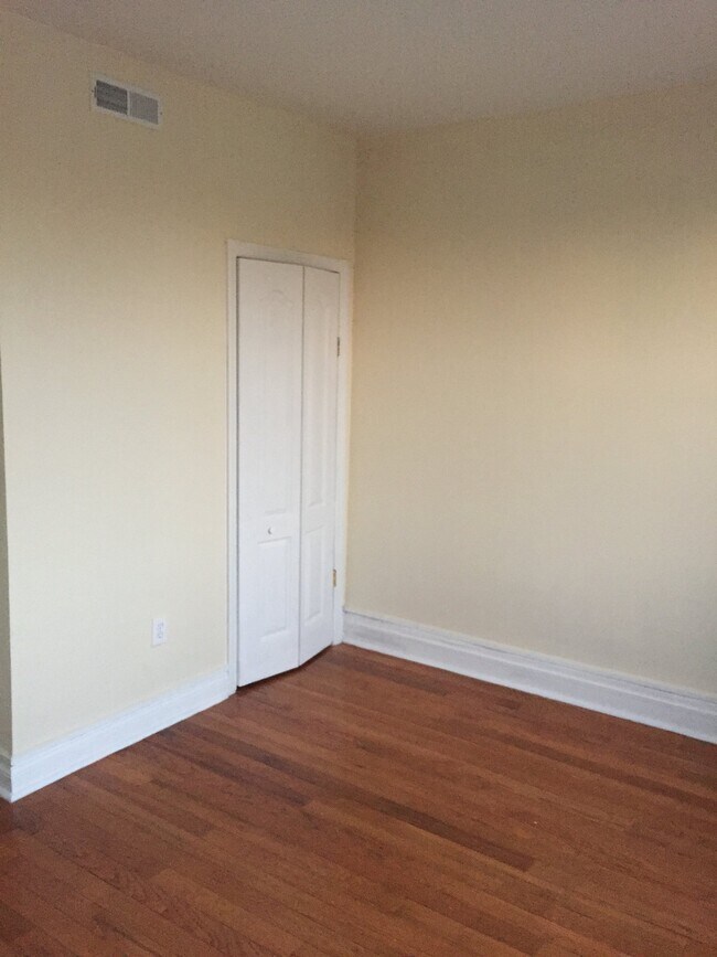 Foto del edificio - 1422 Springfield Ave