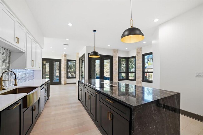 Foto del edificio - 2700 Marina Shores Dr