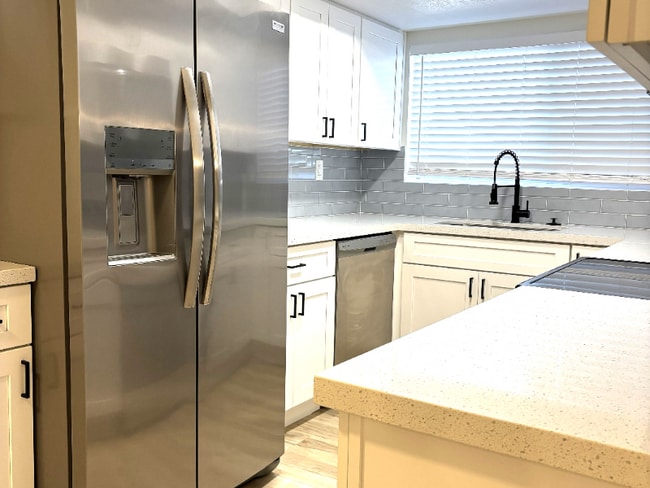 Building Photo - 13327 N 26th Ave