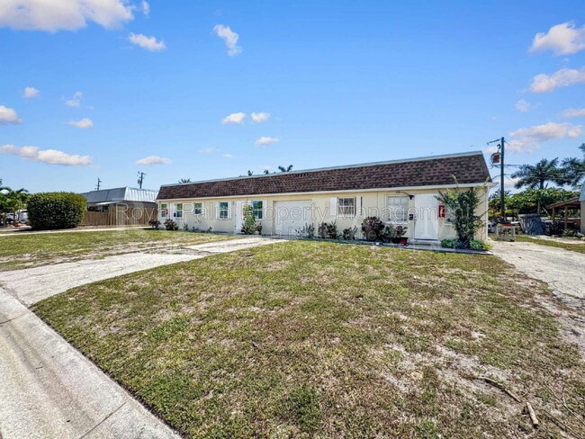 Building Photo - 6617 Warwick Cir