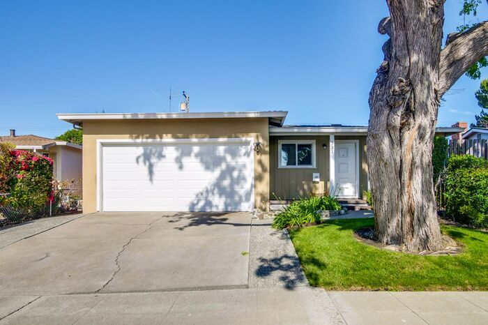 Foto principal - 731 Santa Paula Ave
